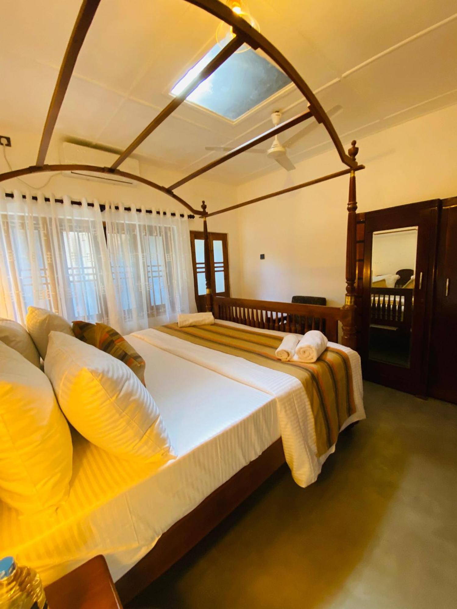 Happy Valley Residence Unawatuna Galle Esterno foto