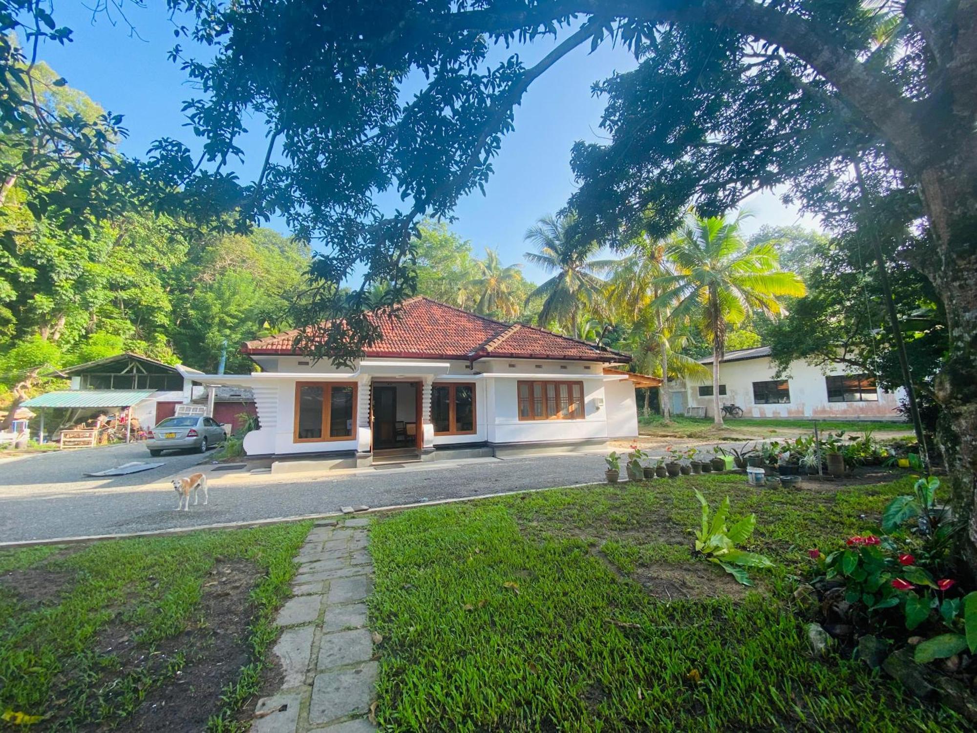 Happy Valley Residence Unawatuna Galle Esterno foto